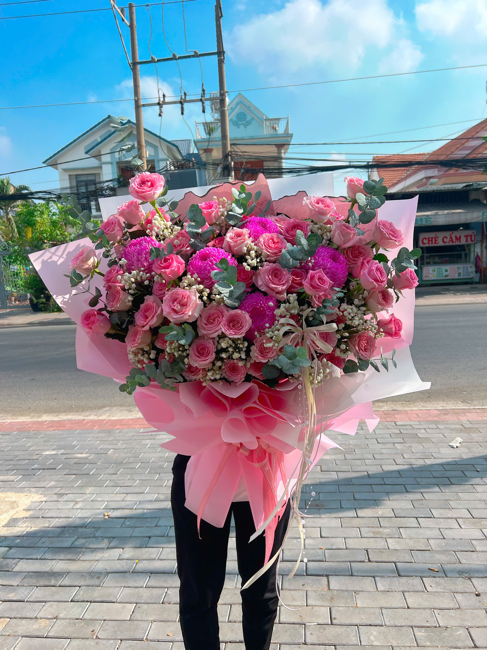 Kệ hoa khai trương Vạn Sự Hưng 027