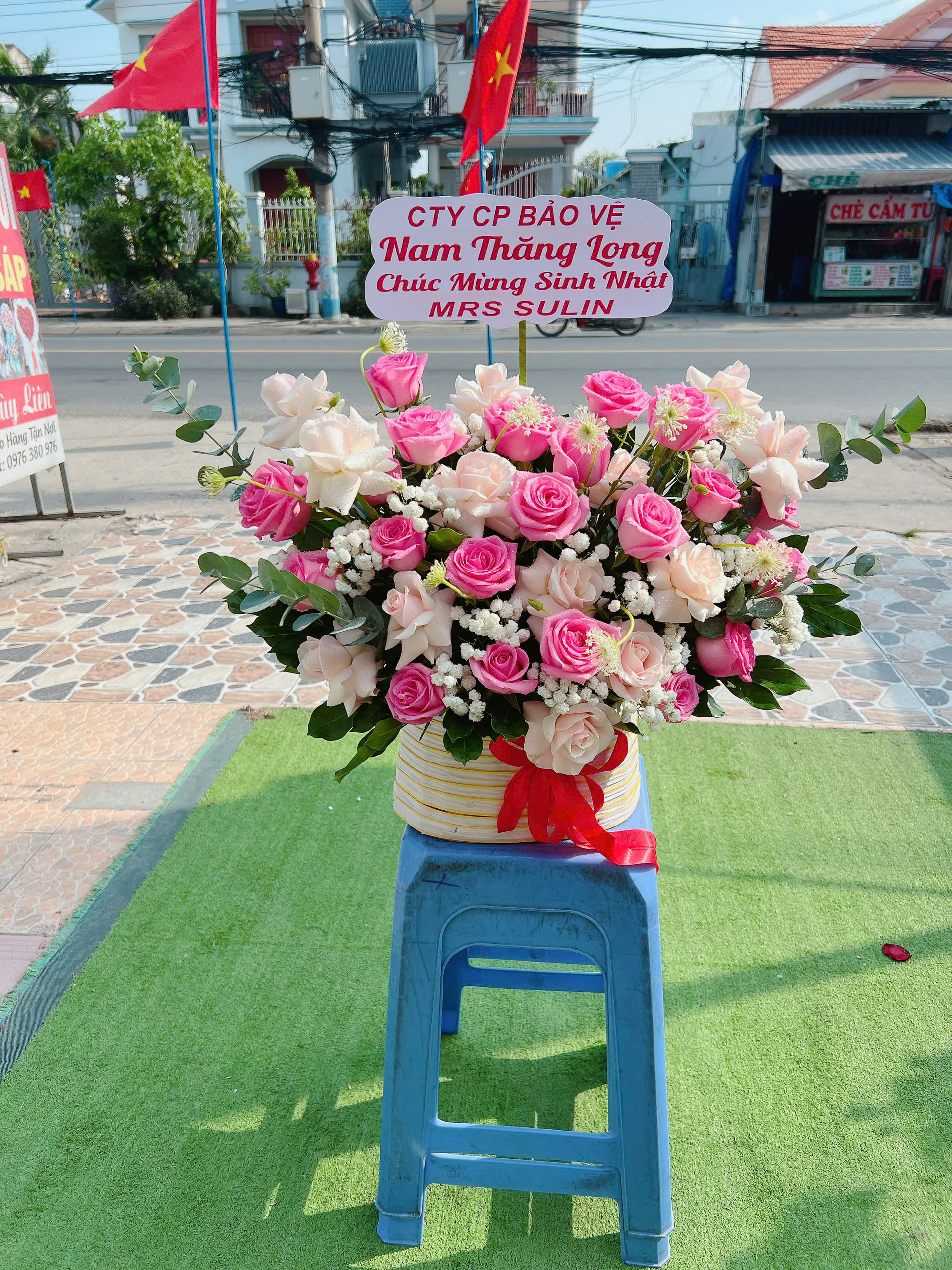 Kệ hoa khai trương Hồng Phát 041